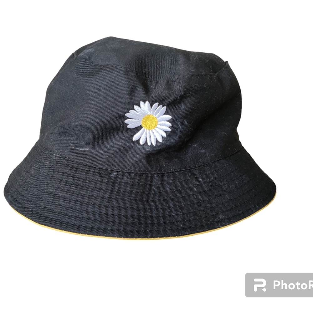 Reversible Yellow and black Bucket Hat - Picture 3 of 4